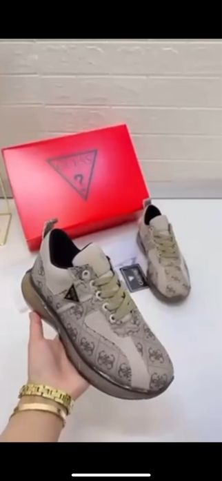 Дамски обувки Guess