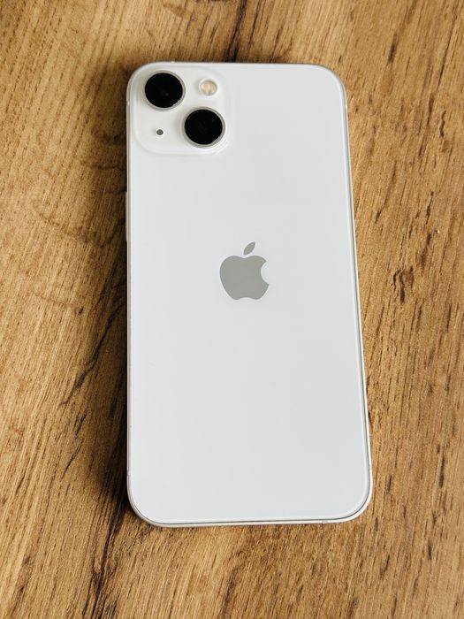 Продам Iphone 13
