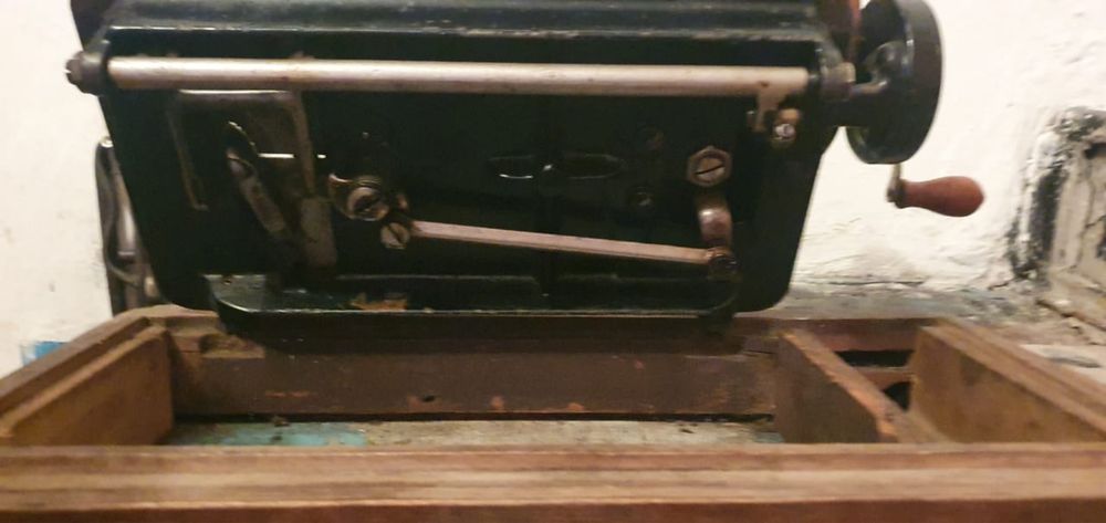 Швейная машина