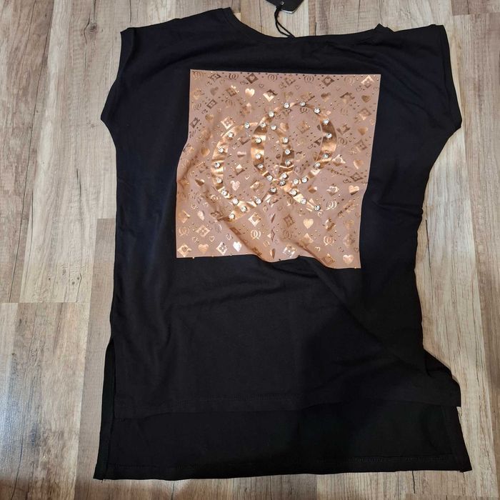 Дамска тениска с камъни