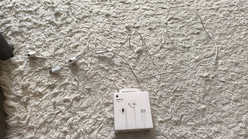 продам наушники EarPods