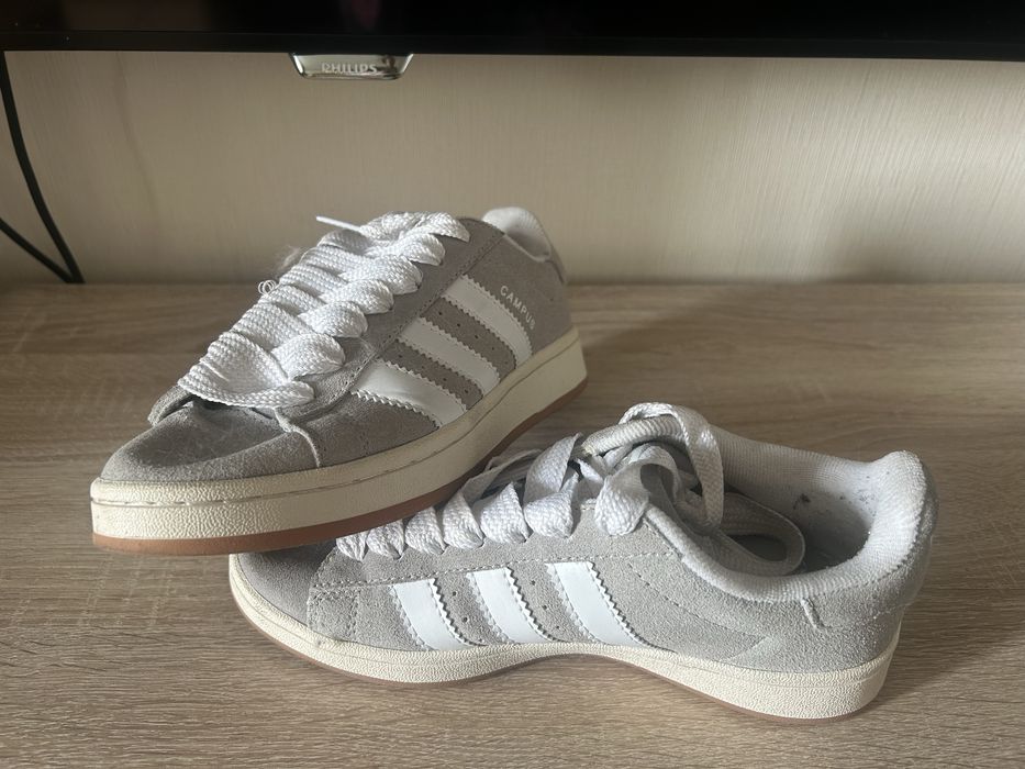 Продам ботиночки и кроссовки