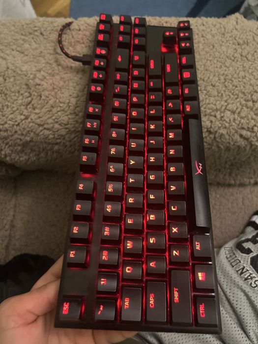 Tastatura mecanică de gaming HyperX Alloy FPS Pro.