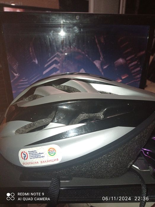 Продавам велосипедна каска