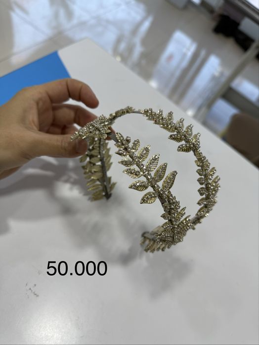 Корона головной убор.