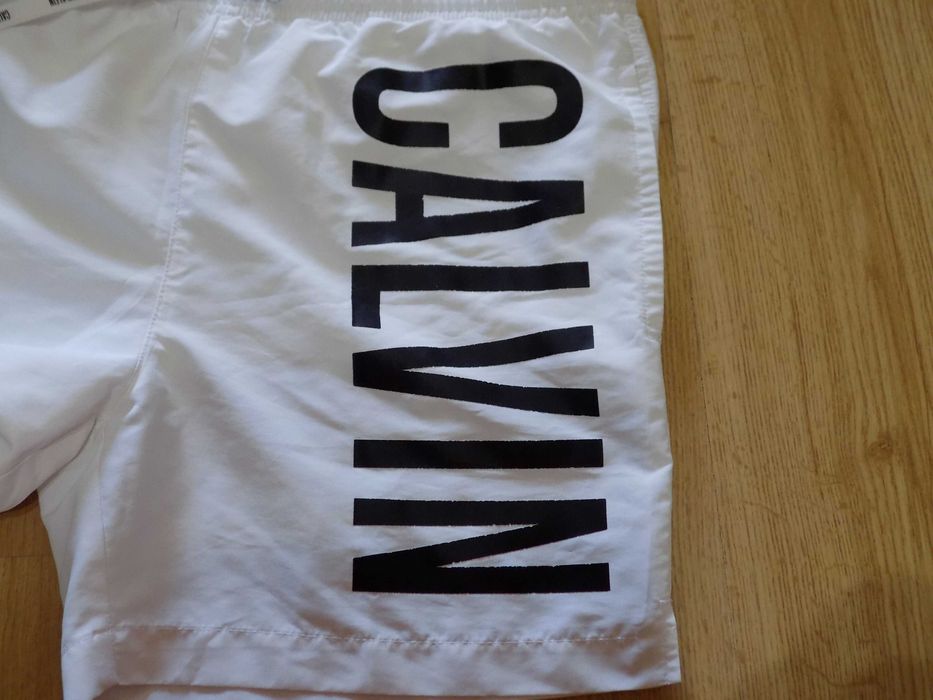 нови къси панталони tommy hilfiger/calvin klein шорти оригинални L/S