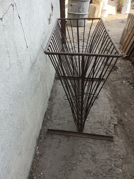 Кормушка для телят, кроликов, баранов