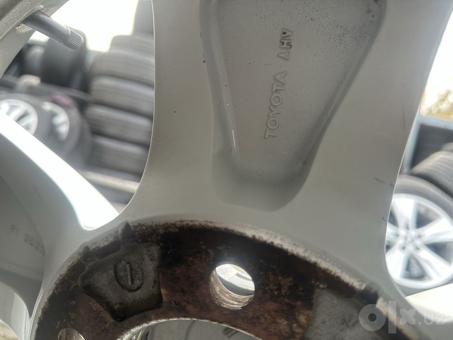 Tayota Land Cruiser diska balon orginal xolati yangiday