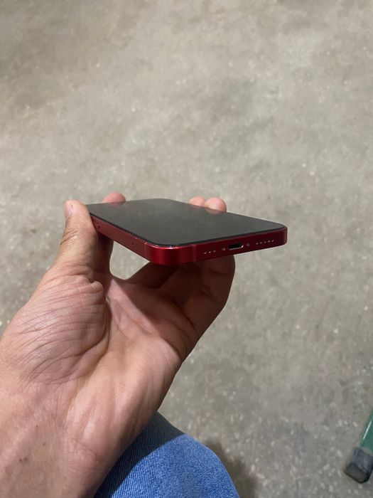 iphone 13 karobka dakumenti bor