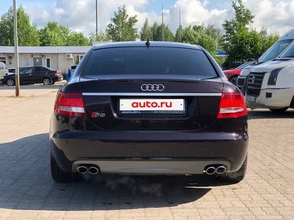 Оригинальный бампер от Audi a6 c6 (s6 c6)