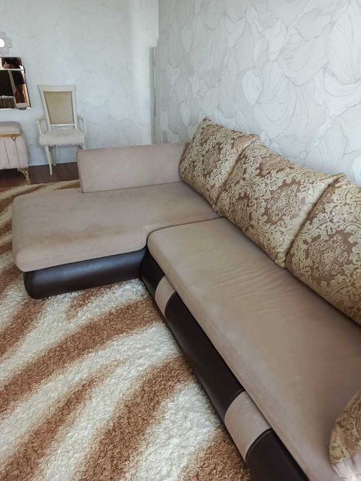 Продам угловой Белорусский диван