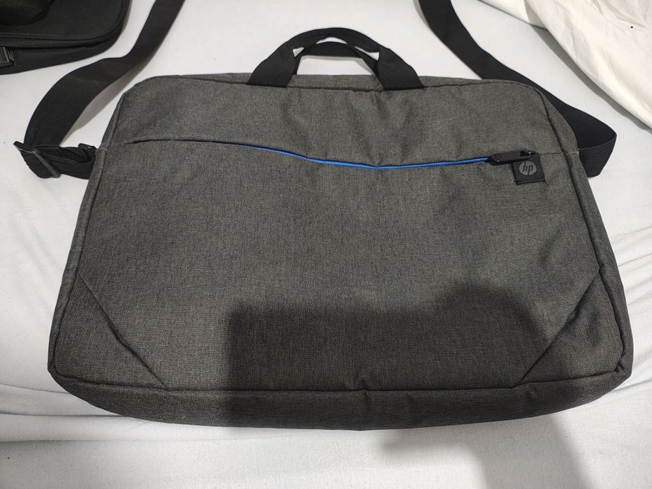 Geanta laptop HP Prelude, 15,6 inch, material rezistent la apa, usoara