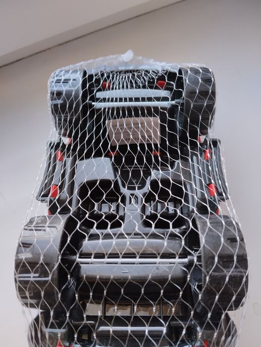 Машинка отличном качества красная