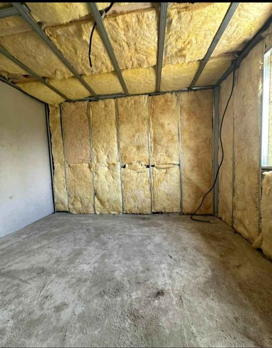 Casute pe structura metalica