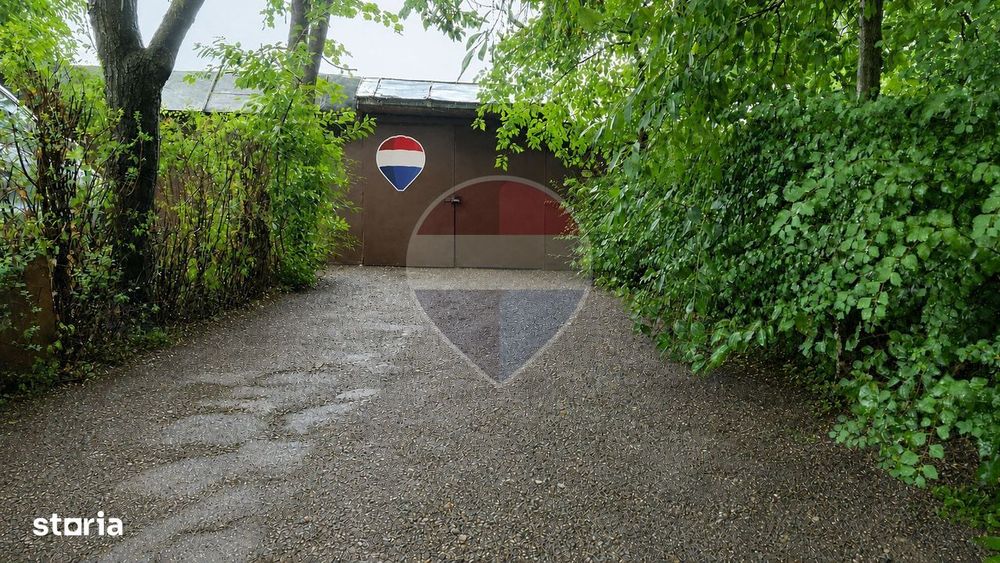 Garaj cu beci de vanzare Buhusi str. Siretului