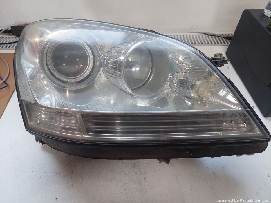 Faruri Dreapta Fata Mercedes-Benz M-Class Ii (W164) [ 2005 - 2012 ] Oem 26335000Re