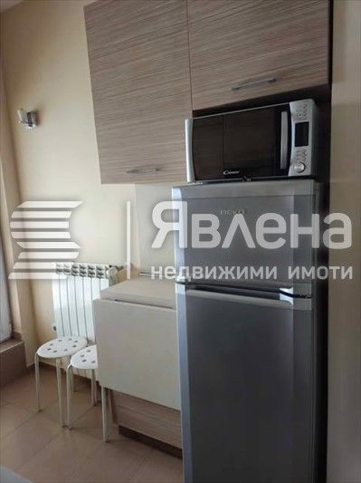 Дава се под наем Едностаен апартамент в София, Витоша - 40 кв.м за 423.81 € - Снимка #3