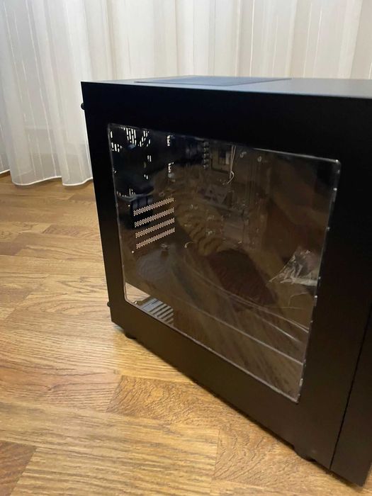 Vad carcasa Thermaltake Versa H18