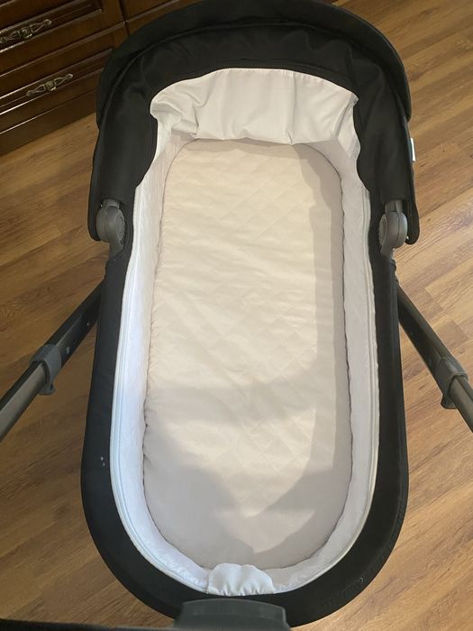 Продам коляску! В отличном состаяние