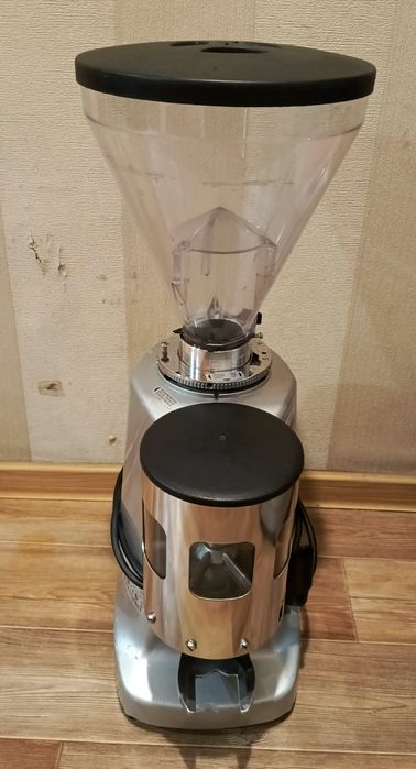 Профессиональная Кофемолка Mazer