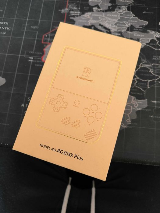 Ретро Конзола / Retro Handheld Game Console - ANBERNIC RG35XX Plus