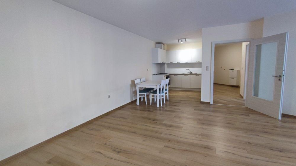 Продава се Двустаен апартамент в Варна, Аспарухово - 106 кв.м за 1416 €/кв.м - Снимка #2