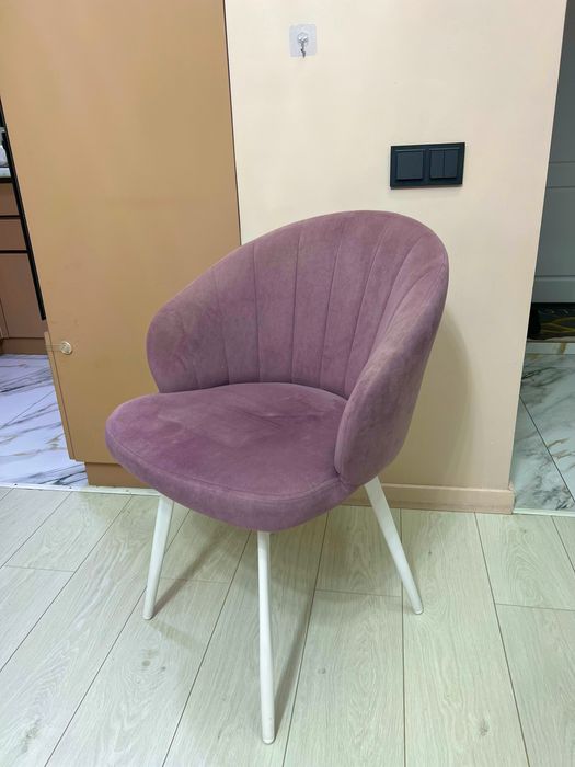 Кресло велюр жемчужина