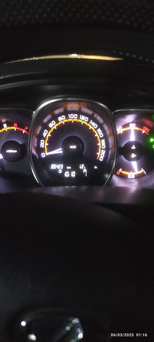 Lada Vesta sotiladi tayyor qora