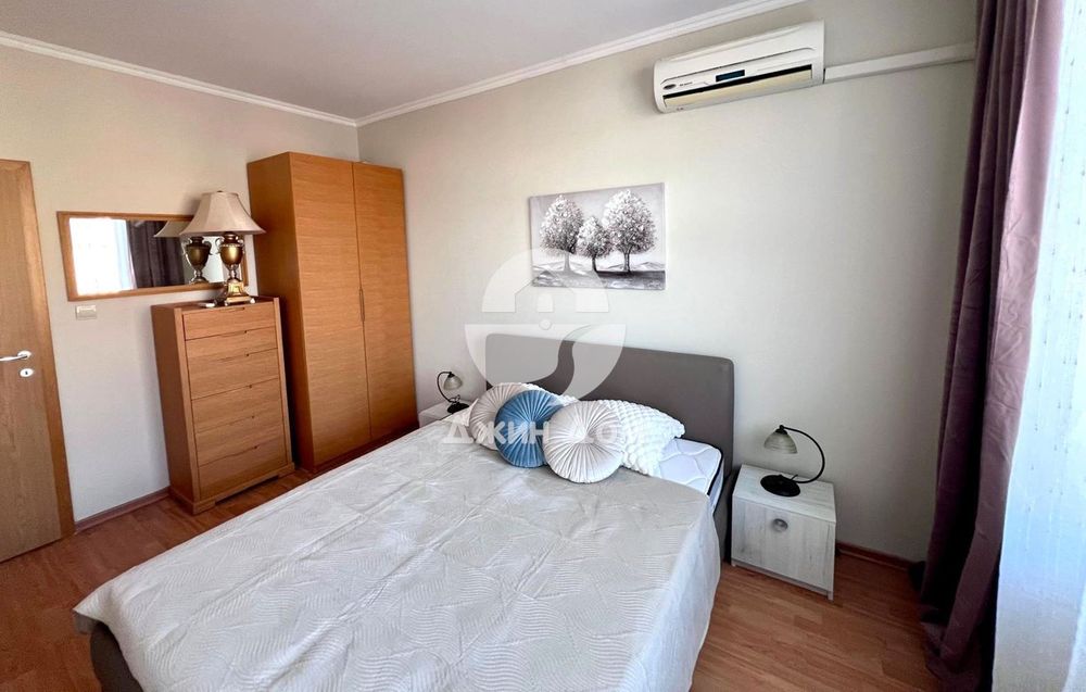 Тристаен апартамент с ЧАСТИЧНА ГЛЕДКА МОРЕ в к-с "Райска градина"