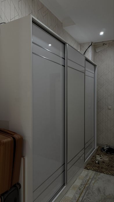 Шкаф для прихожей