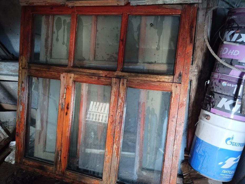 Окна и трубы срочно продаю