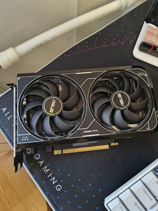 Placa video  RTX  4060 V2 OC Edition, 8GB