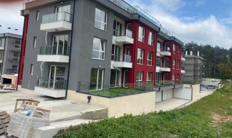 Дава се под наем Гараж / Паркомясто в Варна, Виница - 12 кв.м за 14961.87 € - Снимка #1