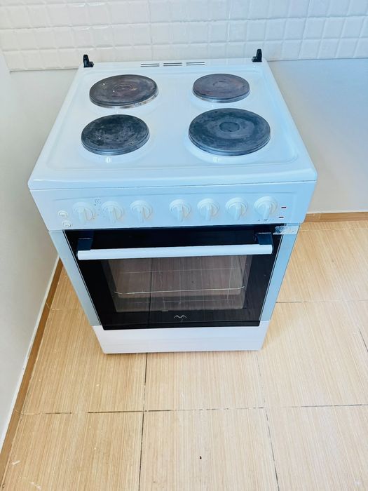 Продам электро плиту