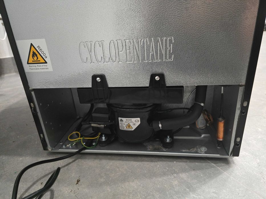 Minibar frigider racitor bauturi sau vinuri Klarstein Beersafe XXL 80 litri