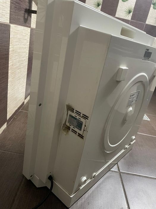 Vând purificator aer Zepter, utilizat.