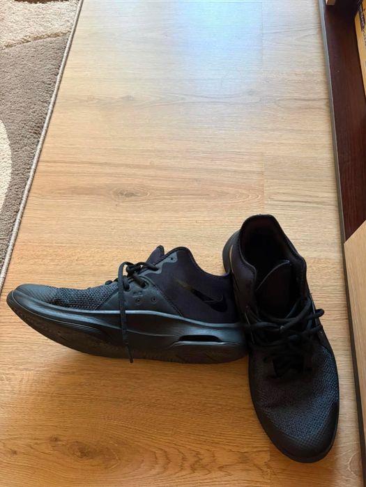 Баскетболни обувки Nike air versitile lll