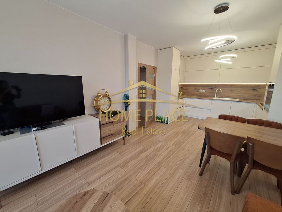 Продава се Четиристаен апартамент в к.к. Св.Св. Константин и Елена - 136 кв.м за 2500 €/кв.м - Снимка #4