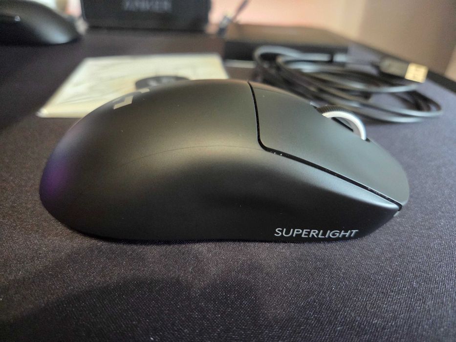 Mouse gaming Logitech G Pro X Superlight + custom skates