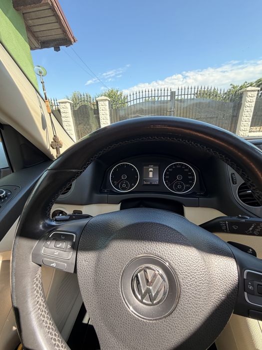 Volkswagen Tiguan Highline 2.0 TDI 140 CP DSG 4Motion | Panorama | Bi-Xenon | Park Assist