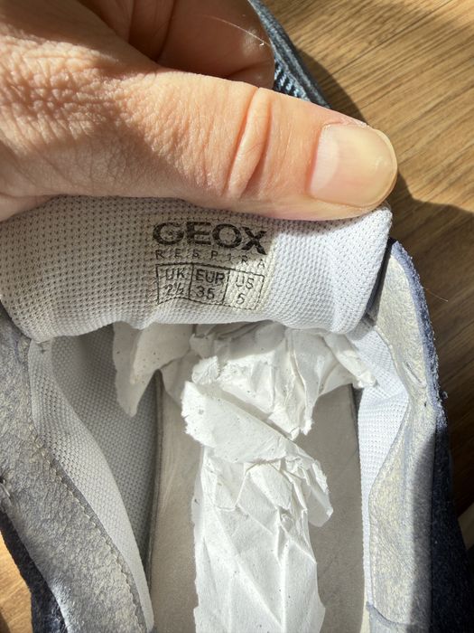 Крассовки женские geox