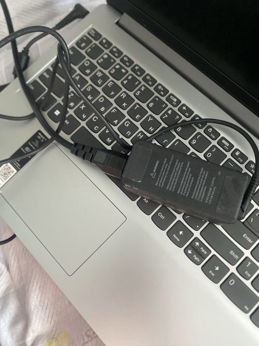 Ноутбук леново,ideapad 1i