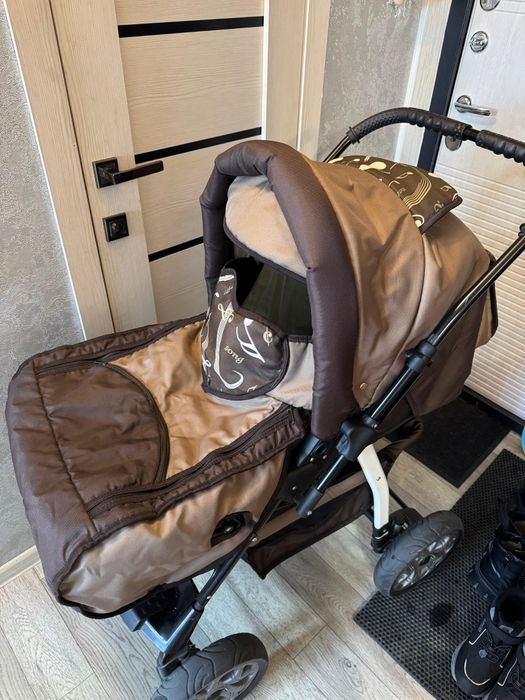 Продам Коляску. Зима-Лето. 15к.