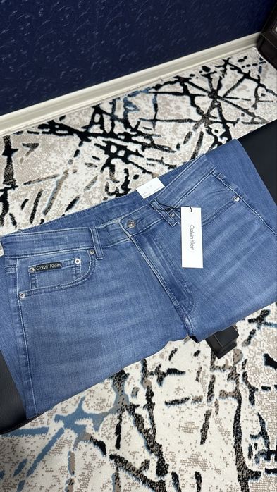 Джинсы Calvin Klein slim fit. Р-34/32.