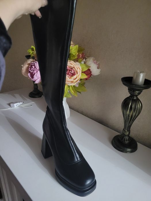 Продам осенние сапоги