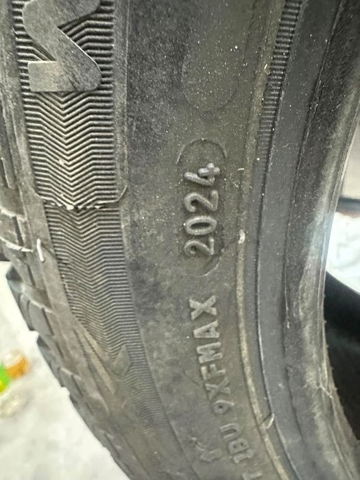 Шины 235/45/R17,зимние
