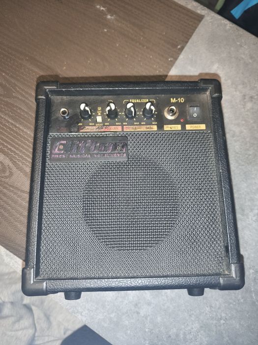 Amplificator Clifton