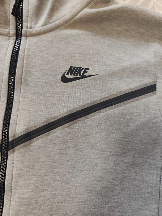 Мъжко горнище Nike tech fleece (размер S)