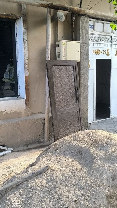 Продаётся аква двери 1 милион каждая штук
