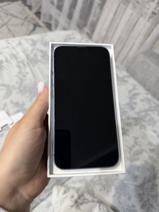 Продам Iphone 14